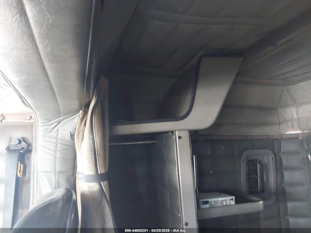 Продажа на аукционе авто 2005 Peterbilt 379, vin: 1XP5DB9X05D832720, номер лота: 44650201