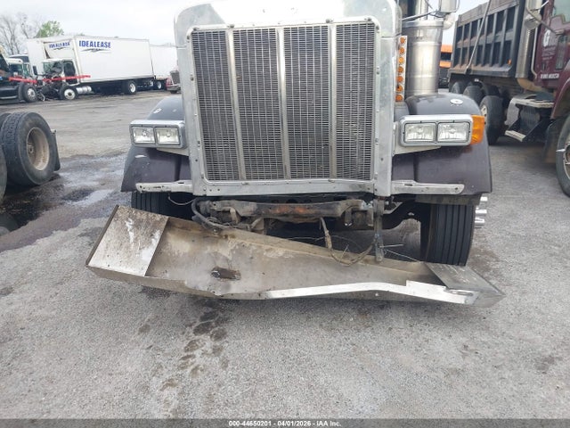 Продажа на аукционе авто 2005 Peterbilt 379, vin: 1XP5DB9X05D832720, номер лота: 44650201
