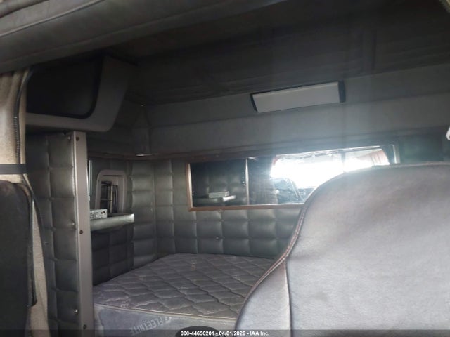 Продажа на аукционе авто 2005 Peterbilt 379, vin: 1XP5DB9X05D832720, номер лота: 44650201