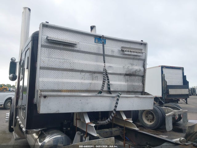 Продажа на аукционе авто 2005 Peterbilt 379, vin: 1XP5DB9X05D832720, номер лота: 44650201