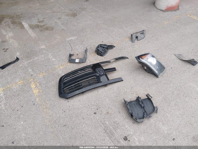 44650264 :رقم المزاد ، 1C6RR7HT3FS771402 vin ، 2015 Ram 1500 Sport مزاد بيع