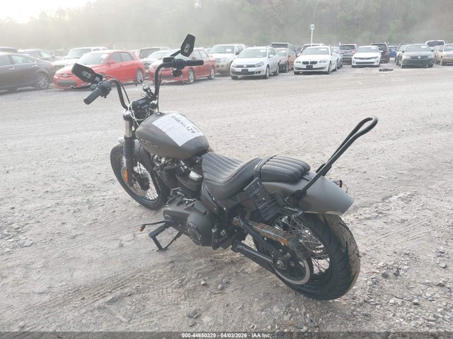 Harley-Davidson FXBB 2019 1HD1YJJ26KB053990 Image 3