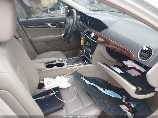 Продажа на аукционе авто 2012 Mercedes-benz C 300 Sport 4matic, vin: WDDGF8BB4CA623801, номер лота: 44650371