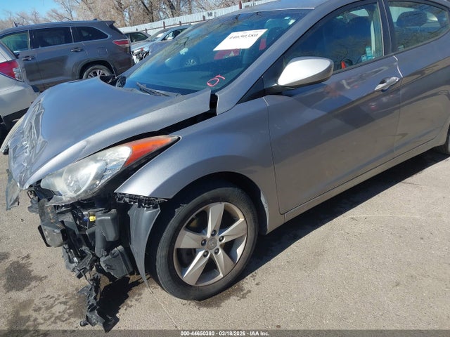 Продаж на аукціоні авто 2013 Hyundai Elantra Gls/limited, vin: KMHDH4AE2DU640555, номер лоту: 44650380