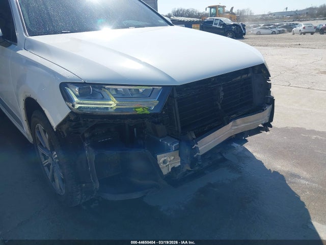 WA1LAAF77JD016110 Audi Q7 3.0t Premium