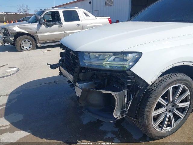 WA1LAAF77JD016110 Audi Q7 3.0t Premium