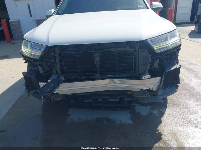 WA1LAAF77JD016110 Audi Q7 3.0t Premium