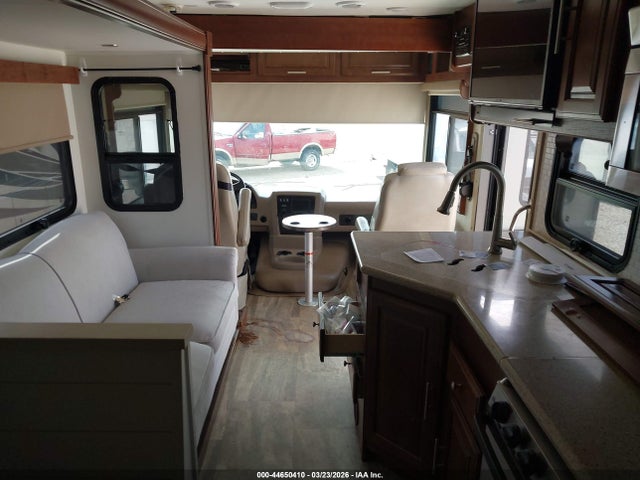 Ford F53 2015 1F66F5DY7F0A09635 Image 12