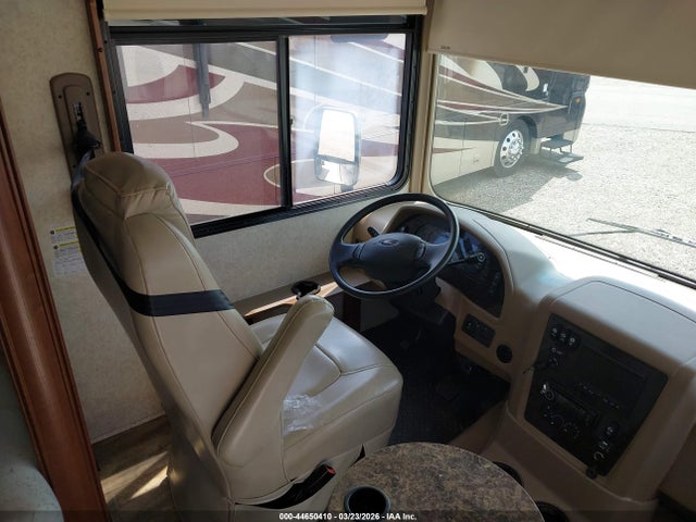 Ford F53 2015 1F66F5DY7F0A09635 Image 8