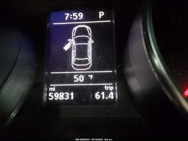 1VWDT7A30HC055100 Volkswagen Passat 1.8t R-line