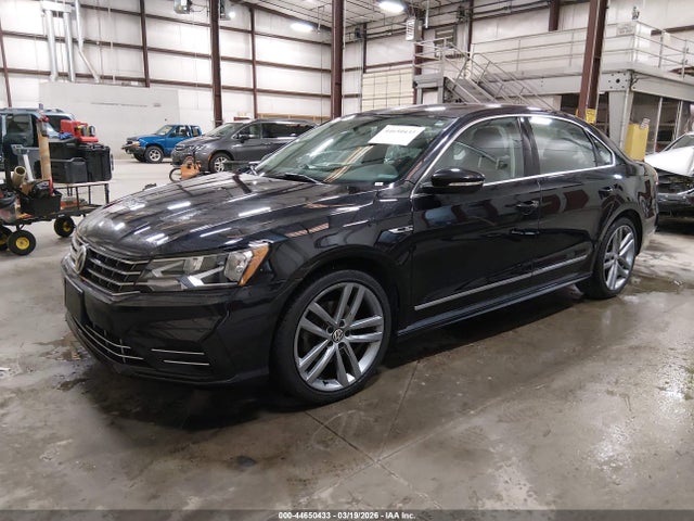 1VWDT7A30HC055100 Volkswagen Passat 1.8t R-line