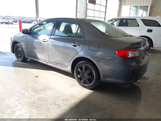 2011 TOYOTA COROLLA 2T1BU4EE6BC664403 Photo 2