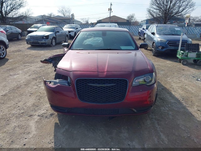 2022 Chrysler 300 Touring მანქანა იყიდება აუქციონზე, vin: 2C3CCAAG6NH181571, აუქციონის ნომერი: 44650505