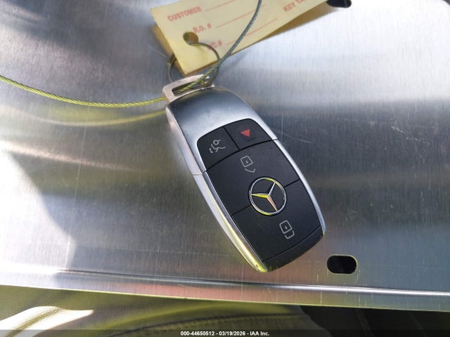 Продажа на аукционе авто 2019 Mercedes-benz C 300, vin: 55SWF8DB2KU310415, номер лота: 44650512