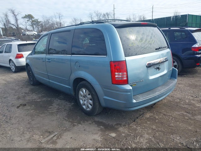 2010 CHRYSLER TOWN & COUNTRY 2A4RR4DE9AR346950 Photo 2