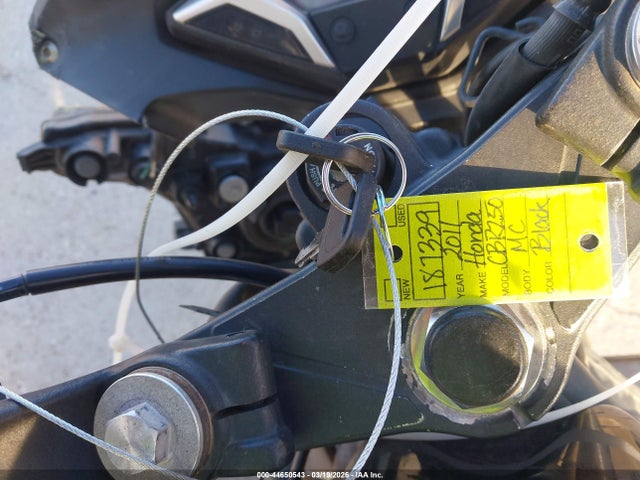 Продажа на аукционе авто 2011 Honda Cbr250 R, vin: MLHMC4118B5001293, номер лота: 44650543