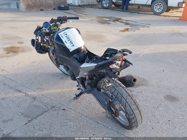 Продажа на аукционе авто 2011 Honda Cbr250 R, vin: MLHMC4118B5001293, номер лота: 44650543
