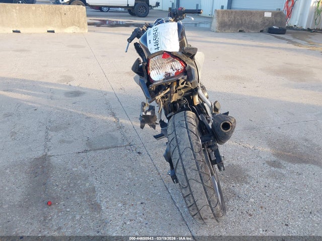 Продажа на аукционе авто 2011 Honda Cbr250 R, vin: MLHMC4118B5001293, номер лота: 44650543