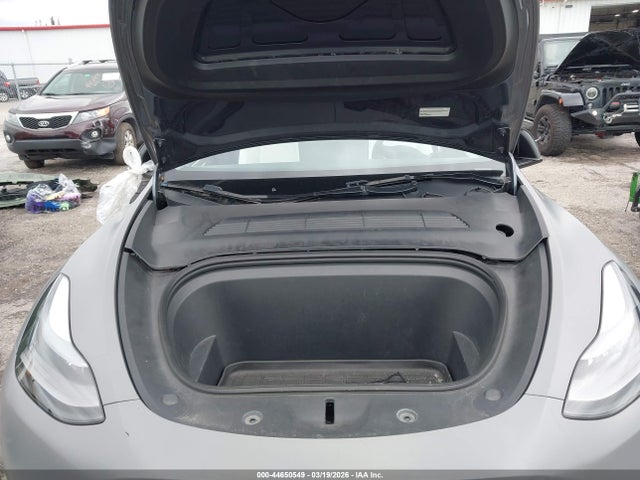 Продажа на аукционе авто 2023 Tesla Model Y Awd/long Range Dual Motor All-wheel Drive, vin: 7SAYGAEE6PF948717, номер лота: 44650549