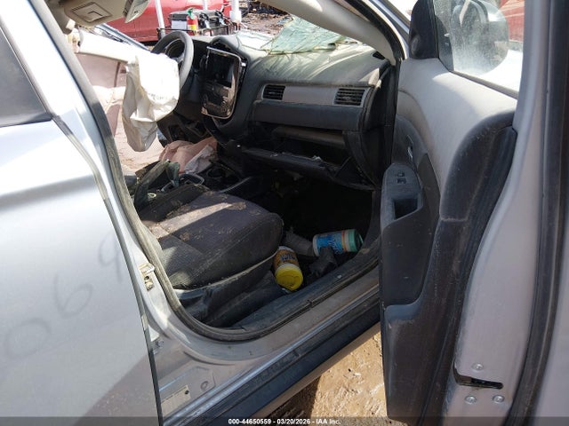 2017 MITSUBISHI OUTLANDER JA4AZ2A32HZ041908 Photo 4