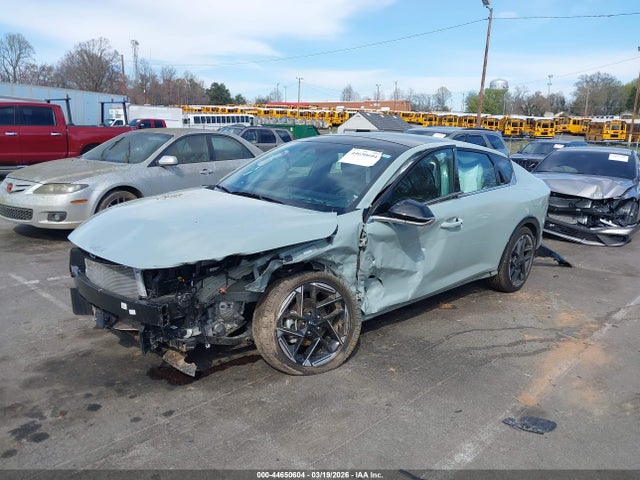 2025 Kia K4 Gt-line მანქანა იყიდება აუქციონზე, vin: 3KPFW4DEXSE129928, აუქციონის ნომერი: 44650604