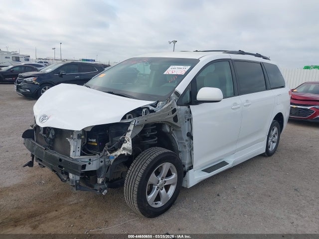 Продаж на аукціоні авто 2013 Toyota Sienna Le V6 8 Passenger, vin: 5TDKK3DC3DS307528, номер лоту: 44650655