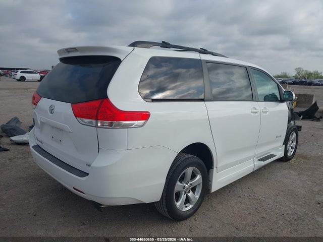 Продаж на аукціоні авто 2013 Toyota Sienna Le V6 8 Passenger, vin: 5TDKK3DC3DS307528, номер лоту: 44650655