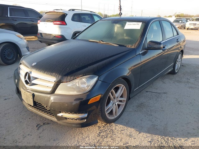 Aukcja sprzedaży 2013 Mercedes-benz C 250 Sport, vin: WDDGF4HB1DR251854, numer aukcji: 44650696