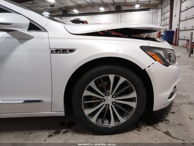2017 Buick Lacrosse Essence მანქანა იყიდება აუქციონზე, vin: 1G4ZP5SS1HU134787, აუქციონის ნომერი: 44650714