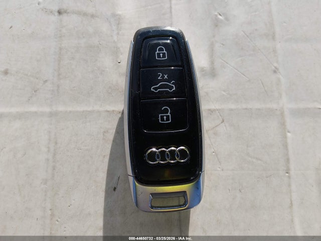 WA1LAAGE0NB008932 Audi E-tron Premium Plus Quattro
