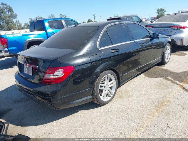 Auction sale of the 2013 Mercedes-benz C 250 Sport, vin: WDDGF4HB7DR291596, lot number: 44650744