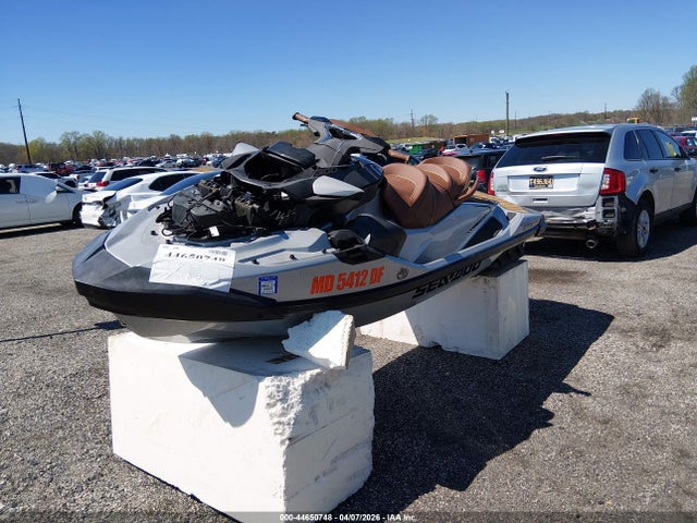 Seadoo Personal Watercraft 2018 YDV08163A818 Image 2
