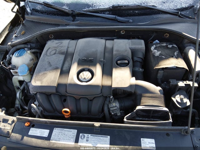2012 Volkswagen Passat 2.5l Se მანქანა იყიდება აუქციონზე, vin: 1VWBP7A31CC082309, აუქციონის ნომერი: 44650873