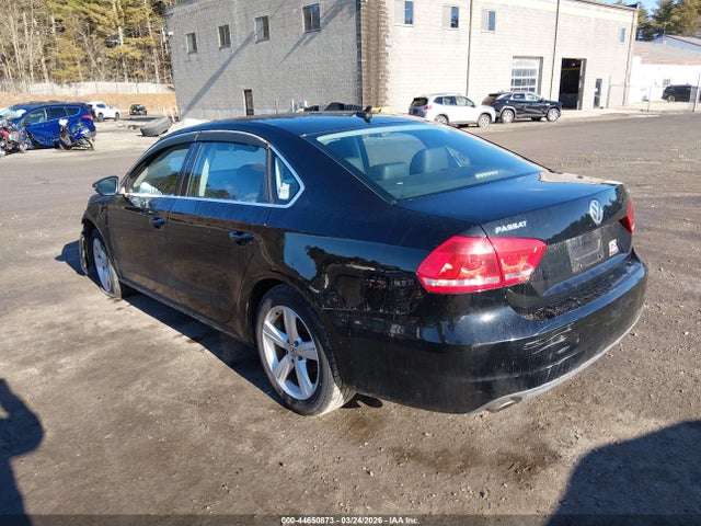 2012 Volkswagen Passat 2.5l Se მანქანა იყიდება აუქციონზე, vin: 1VWBP7A31CC082309, აუქციონის ნომერი: 44650873