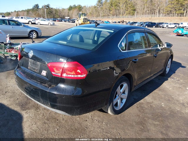 2012 Volkswagen Passat 2.5l Se მანქანა იყიდება აუქციონზე, vin: 1VWBP7A31CC082309, აუქციონის ნომერი: 44650873
