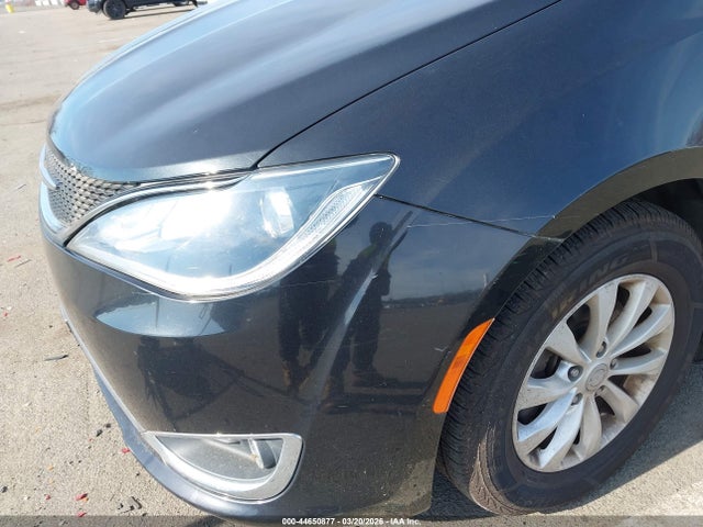 Aukcja sprzedaży 2017 Chrysler Pacifica Touring-l, vin: 2C4RC1BG6HR565854, numer aukcji: 44650877