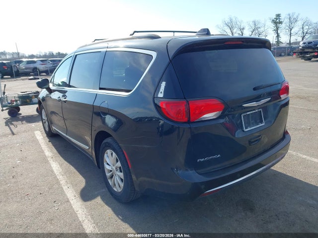 Aukcja sprzedaży 2017 Chrysler Pacifica Touring-l, vin: 2C4RC1BG6HR565854, numer aukcji: 44650877