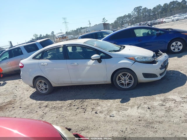 Ford FIESTA SE 2019 3FADP4BJXKM108965 Image 13