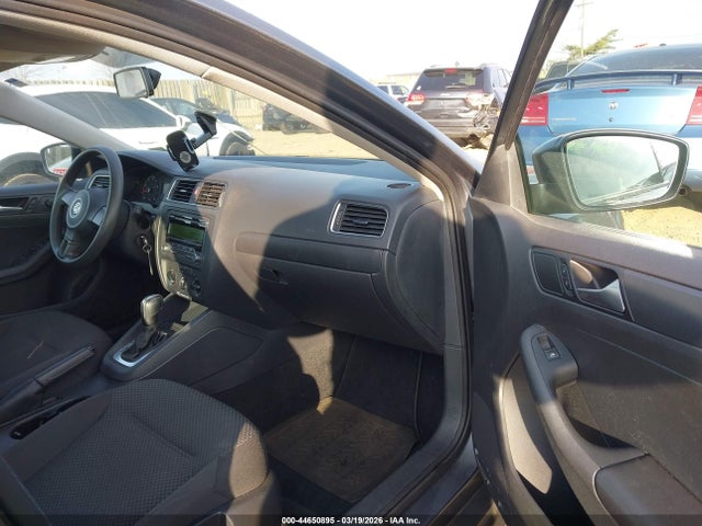44650895 :رقم المزاد ، 3VW2K7AJ1EM256040 vin ، 2014 Volkswagen Jetta 2.0l S مزاد بيع