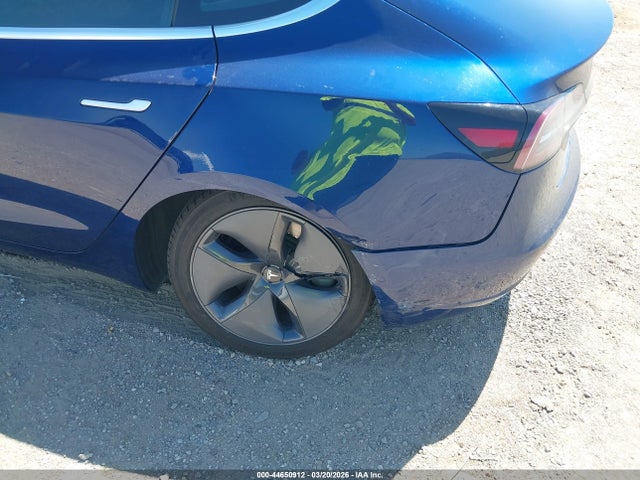 44650912 :رقم المزاد ، 5YJ3E1EB9KF191470 vin ، 2019 Tesla Model 3 Long Range/performance مزاد بيع