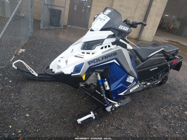 Polaris 650 Indy Vr1 2022 SN1TKV6R0NC830880 Image 2