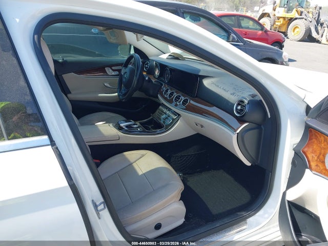 2018 MERCEDES-BENZ E 300 WDDZF4KB1JA475265 Photo 4