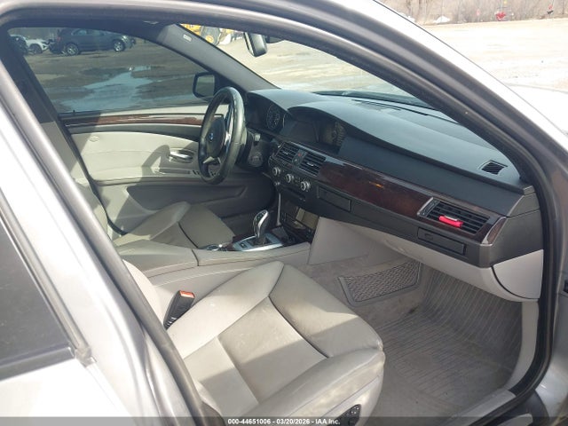 2010 BMW 550I WBANW5C55ACT57115 Photo 4