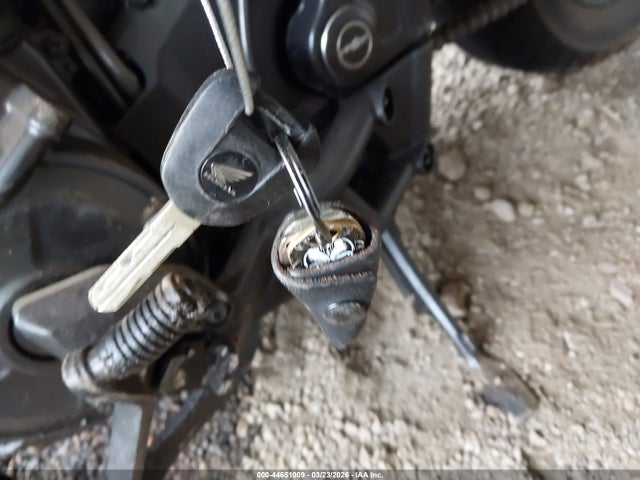 44651009 :رقم المزاد ، JH2SC8300NK100502 vin ، 2022 Honda Cmx1100 A مزاد بيع