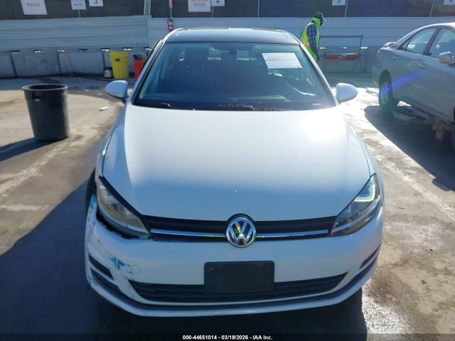 3VW217AU2FM104623 Volkswagen Golf Tsi Se 4-door