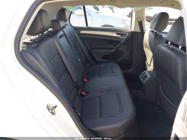3VW217AU2FM104623 Volkswagen Golf Tsi Se 4-door
