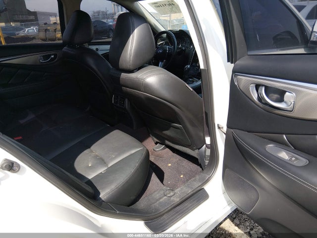 44651160 :رقم المزاد ، JN1EV7AR5JM443061 vin ، 2018 Infiniti Q50 3.0t Luxe مزاد بيع