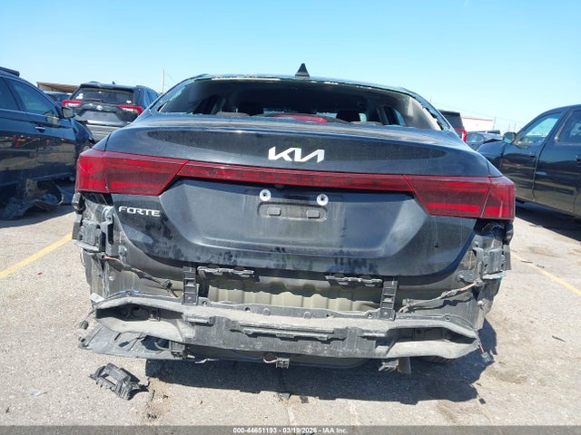 2024 Kia Forte Lxs მანქანა იყიდება აუქციონზე, vin: 3KPF24AD5RE796374, აუქციონის ნომერი: 44651193
