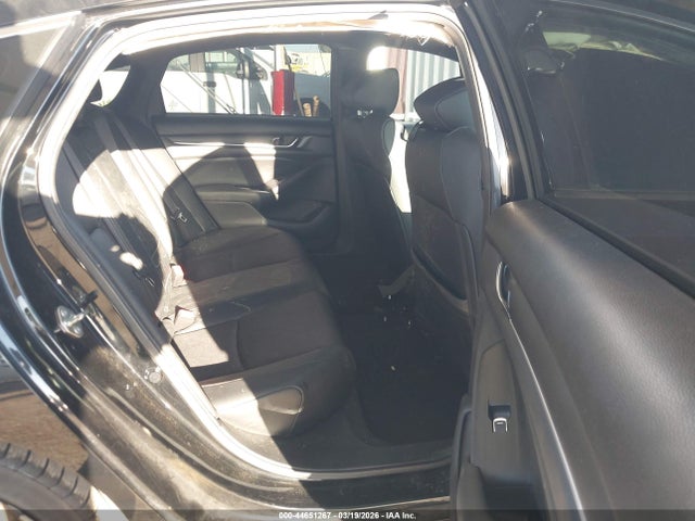 1HGCV1F33KA127748 Honda Accord Sport