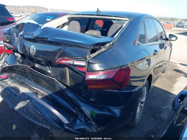 Продажа на аукционе авто 2019 Volkswagen Jetta 1.4t R-line/1.4t S/1.4t Se, vin: 3VWCB7BUXKM142692, номер лота: 44651272